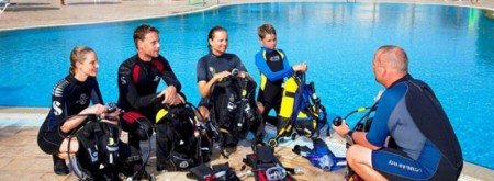 work in Hurghada as a diving instructor